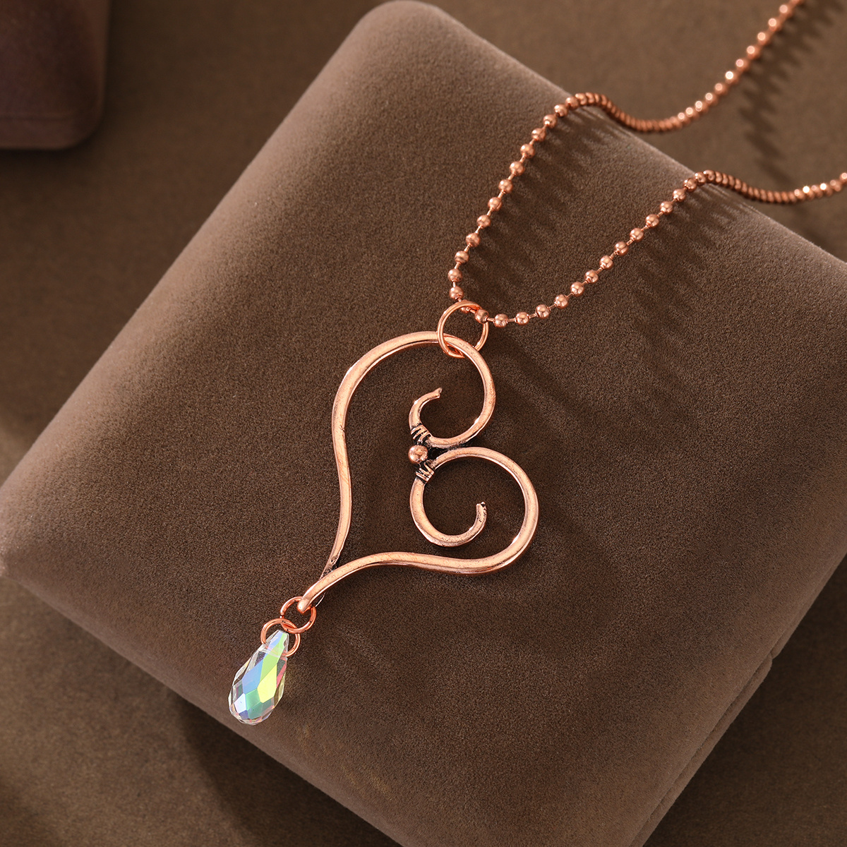 Vintage Ethnic Style Hollow-Out Curly Heart Outline Pendant Necklace